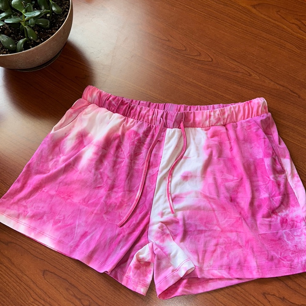 Suzzi shorts XL pink tie dye soft fabric side pockets